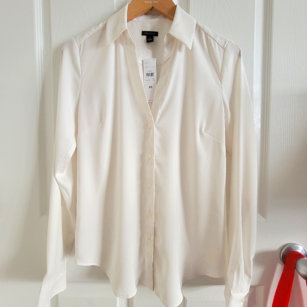 Ann Taylor Cream and Black Blouses (NWOT Black, NWT Cream) - Picture 6 of 16